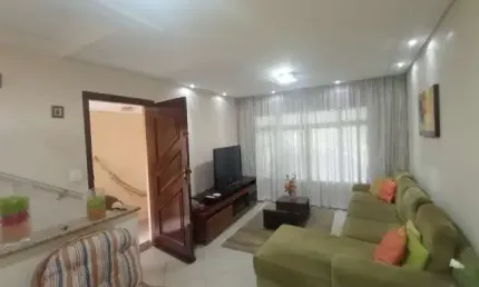 Sobrado à venda, 155 m², 3 quartos, 3 banheiros, 1 suíte