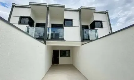 Sobrado à venda, 121 m², 3 quartos, 2 banheiros, 1 suíte