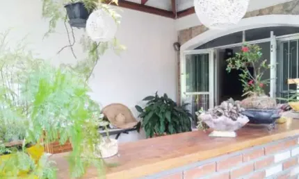 Sobrado à venda, 190 m², 4 quartos, 2 banheiros, 1 suíte