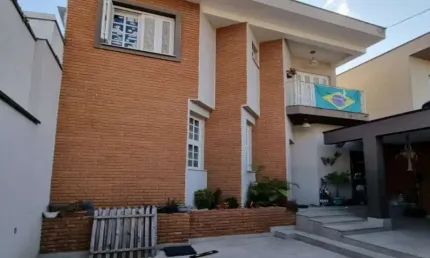 Sobrado à venda, 110 m², 3 quartos, 3 banheiros, 1 suíte