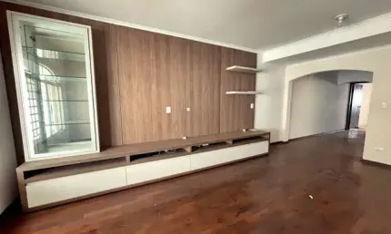 Sobrado à venda, 170 m², 3 quartos, 2 banheiros, 1 suíte