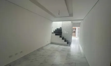 Sobrado à venda, 160 m², 3 quartos, 3 banheiros, 1 suíte