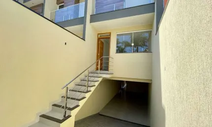 Sobrado à venda, 150 m², 3 quartos, 4 banheiros, 3 suítes