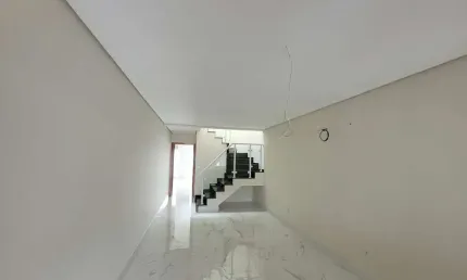 Sobrado à venda, 160 m², 3 quartos, 3 banheiros, 1 suíte