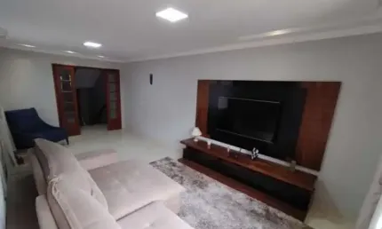 Sobrado à venda, 255 m², 3 quartos, 4 banheiros, 1 suíte