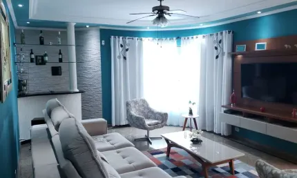 Sobrado à venda, 195 m², 4 quartos, 5 banheiros, 3 suítes