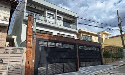 Sobrado à venda, 210 m², 3 quartos, 4 banheiros, 3 suítes