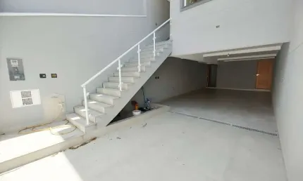 Sobrado à venda, 159 m², 3 quartos, 3 banheiros, 3 suítes