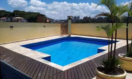 Sobrado à venda, 540 m², 4 quartos, 5 banheiros, 4 suítes