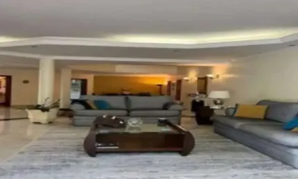 Sobrado à venda, 500 m², 4 quartos, 8 banheiros, 4 suítes