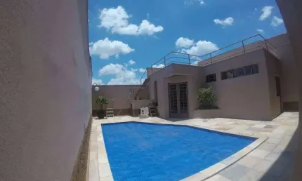 Sobrado à venda, 351 m², 3 quartos, 4 banheiros, 1 suíte