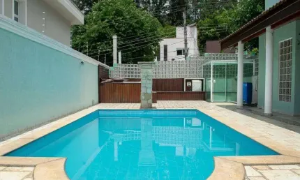 Casa à venda, 500 m², 4 quartos, 4 banheiros, 4 suítes