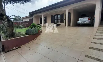 Casa comercial para alugar na Rua Cônego Braga, Centro, Guarapuava