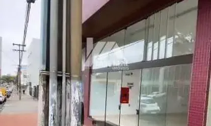 Sala comercial com 105m² centro - rua xv de novembro.