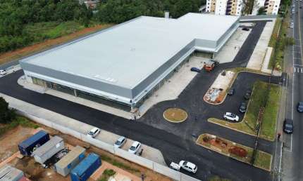 Sala comercial para alugar na Rua Waldemar Loureiro Campos, 3531, Xaxim, Curitiba