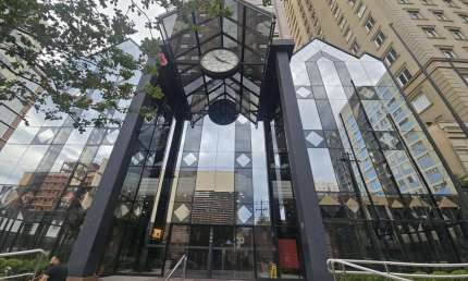 Comercial para Locação em Curitiba, Centro, 2 banheiros, 1 vaga