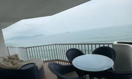 Apartamento de frente para o mar , melhor vista do guarujá. 
