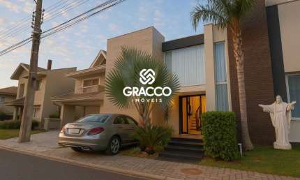 Casa Triplex em Condominio Fechado com 4 Quartos e 2 Vagas - Campo Comprido