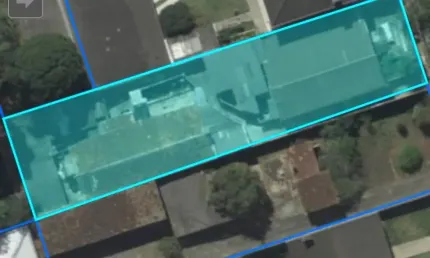 Terreno com 12x49m ZR3 à venda no Portão - Curitiba