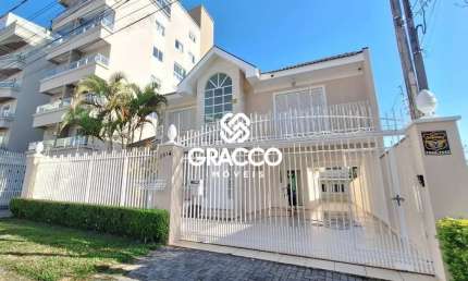 Casa Duplex com 6 Quartos - 8 Vagas - À venda no Portão