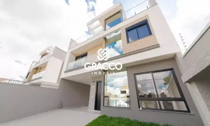 Casa Residencial Triplex com 4 Suítes e vagas para até 4 veículos no Bom Retiro