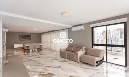 Cobertura com 307m² e 4 Dormitórios na Avenida Iguaçu - Curitiba