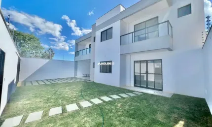 Casa com 3 quartos à venda na Rua Ozeias Santiago, 626, Itapebussu, Guarapari por R$ 900.000