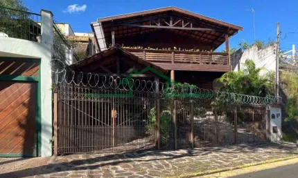 Casa com 5 quartos para alugar na Rua Campos Salles, Cidade Jardim, Piracicaba