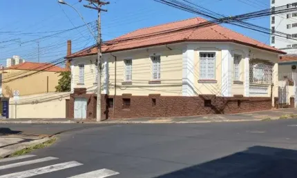 Casa com 3 quartos à venda na Rua Benjamin Constant, Centro, Piracicaba