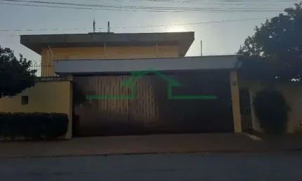 Casa com 4 quartos à venda na Rua Madre Cecília, Centro, Piracicaba