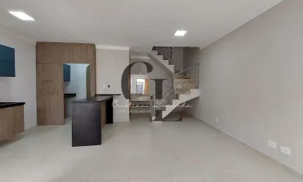Sobrado novo à venda com 3 suítes e 2 vagas na Água Fria