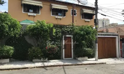 Sobrado à venda na água fria com 3 dormitórios e 3 vagas