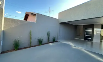 Imóvel recém construído com ótima localização. com muitas praças e fácil acesso.