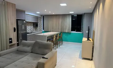 Apartamento Reformado à Venda – 2 Quartos Grandes, 2 Vagas e Sacada Integrada