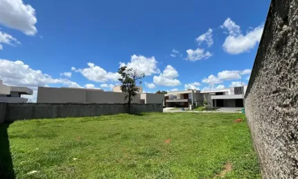 Terreno em condomínio fechado à venda na Avenida Contorno dos Ipês, Residencial Goiânia Golfe Clube, Goiânia