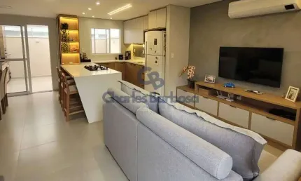 Casa 2 dorms no Cond. Pateo Santo Antônio por R$ 765 mil