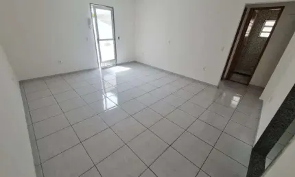 Casa com 2 quartos para alugar na Rua Pereira Frazão, 203, Praça Seca, Rio de Janeiro