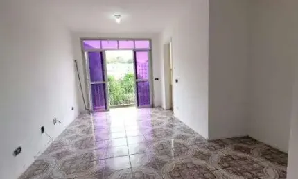 2 quartos com varanda em condomínio com infraestrutura