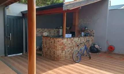 Casa com 2 quartos à venda na Rua Nivaldo Donizetti Mendes, 88, Jardim Santa Lucia, Sertãozinho