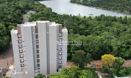 Apartamento com vista para o lago municipal de cascavel.