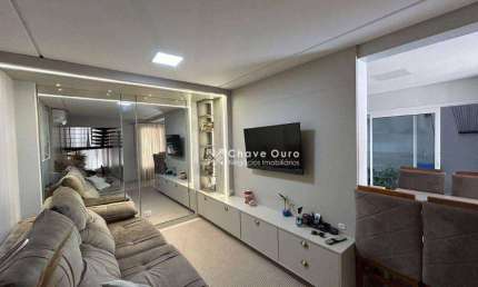 Sobrado com 3 dormitórios(sendo 1 suíte) à venda, 192 m² por R$ 1.480.000 - Pioneiros Catarinenses - Cascavel/PR