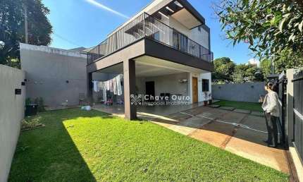 Sobrado à venda, 151 m² por R$ 800.000,00 - Centro - Toledo/PR