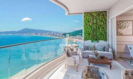 Apartamento diferenciado com 4 suítes e piscina privativa no canto da praia frente mar