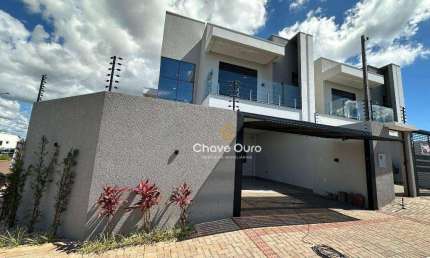 Casa com 3 quartos à venda no FAG, Cascavel 