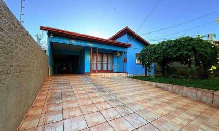 Casa com 3 dormitórios à venda, 230 m² por R$ 1.200.000 - Neva - Cascavel/PR