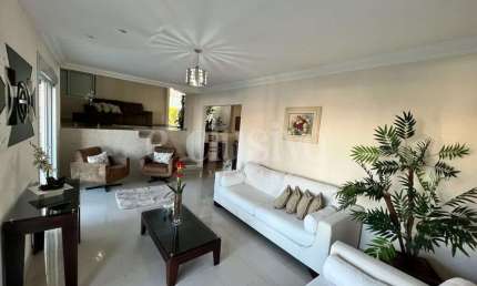 Casa com 3 quartos à venda na Rua Virgilino Ferreira de Souza, 658, Barreiros, São José por R$ 2.698.000