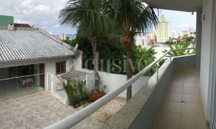 Casa com 3 quartos à venda na Rua Santa Rita de Cássia, 1329, Coloninha, Florianópolis por R$ 2.800.000