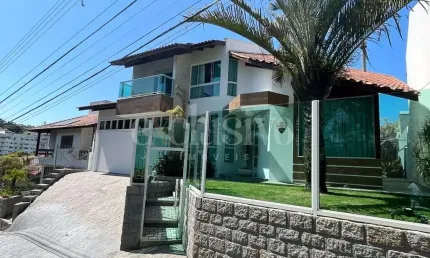 Casa com 3 quartos à venda na Rua Eduardo Nader, 159, Bom Abrigo, Florianópolis por R$ 2.190.000