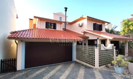 Casa com 4 quartos à venda na Tv. América, 86, Coqueiros, Florianópolis por R$ 2.100.000