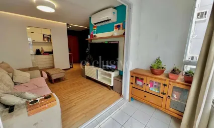 Apartamento com 2 quartos à venda na Rua João Meirelles, 884, Abraão, Florianópolis por R$ 750.000